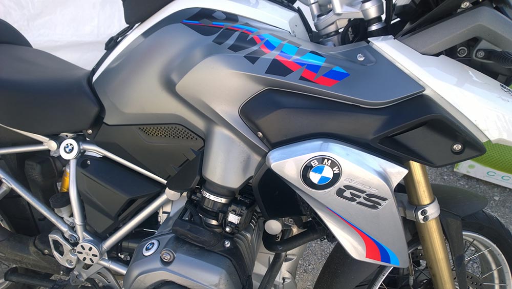 Preview: Tankdekor Schriftzug BMW R1200GS(LC) ab Bj. 13-18 in Motorsportfarben